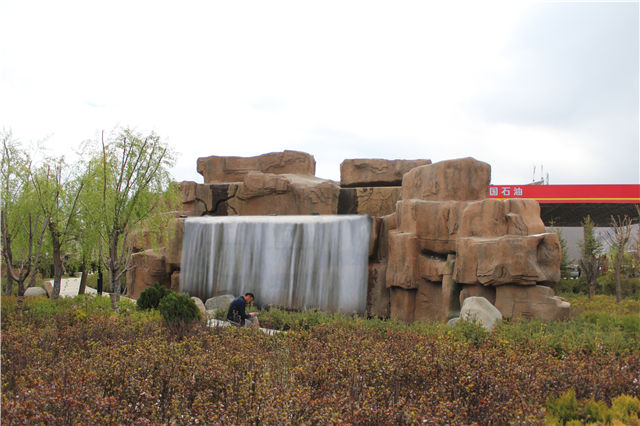 拉薩娘熱路格?；ü珗@